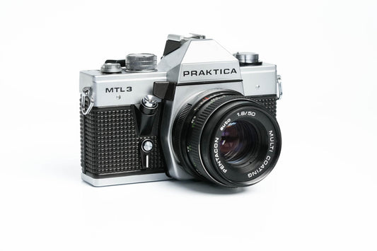 Praktica MTL 3 + Pentacon 50mm f/1.8 – Klassieke Oost-Duitse SLR met scherpe prime-lens