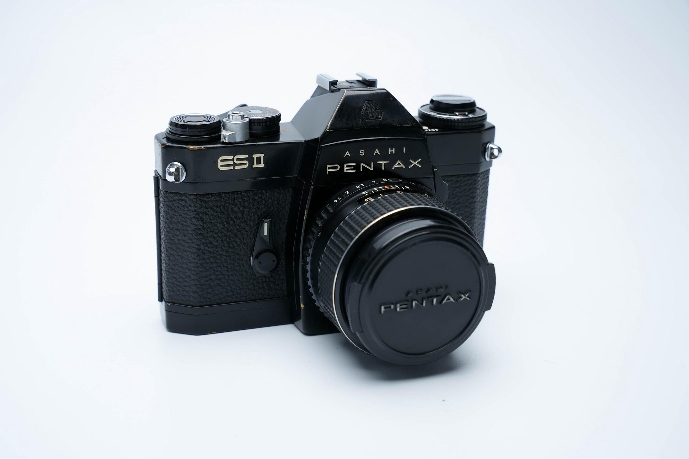 Pentax ES II + Takumar 50mm f/1.4 + Gratis Kodak Gold 35mm Film