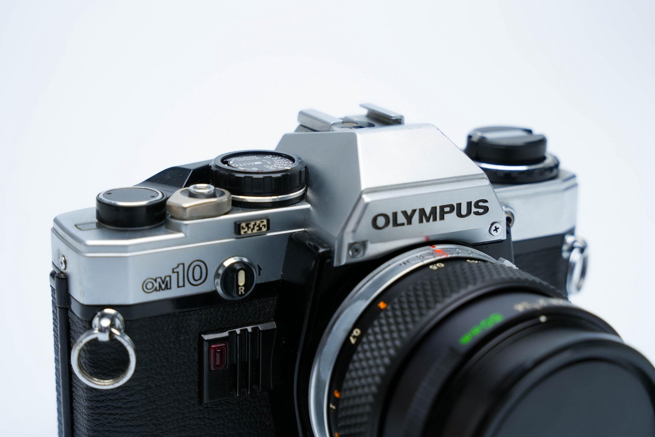 Olympus OM-10 – Olympus G.Zuiko 50mm f/1.4 + Gratis Kodak Gold 35mm Film