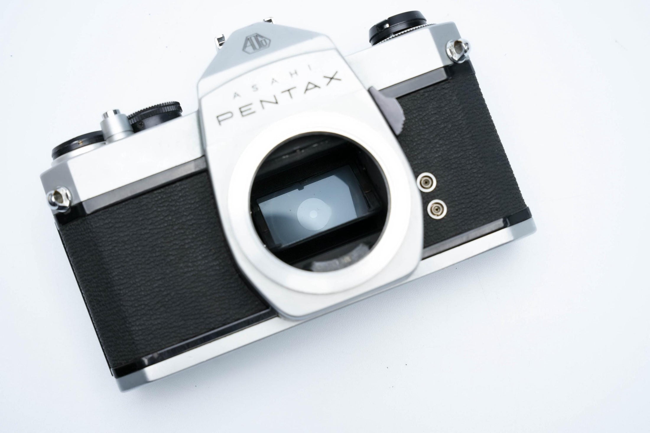 Pentax SP1000 –  Petri 45mm f/2.8 + Gratis Kodak Gold 35mm Film