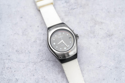 Seiko Kinetic 5M42-0E49 - Vintage Stijl met Witte Siliconen Band | Goed Werkend
