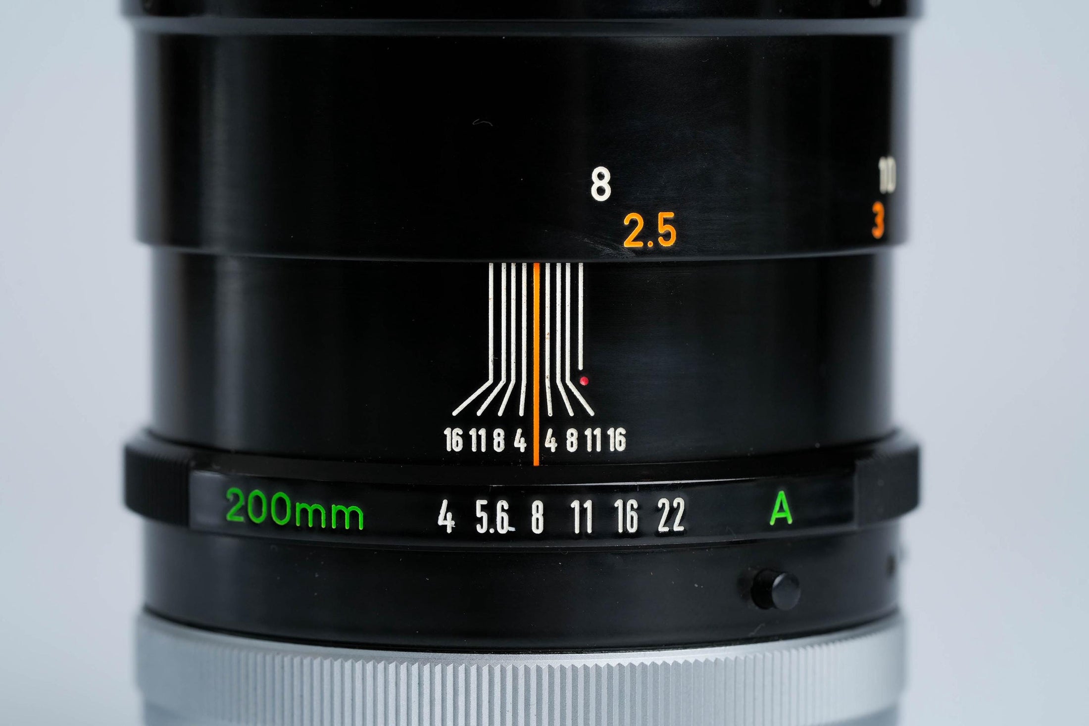 Canon FD 200mm f/4 S.S.C. Telelens – Legendarische Scherpte met Super Spectra Coating