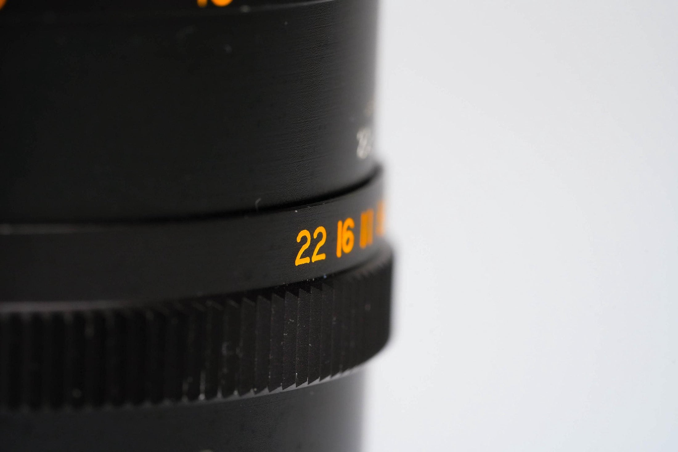 Pentor 135mm f2.8 M42 – Klassieke Telelens met Soepele Bokeh