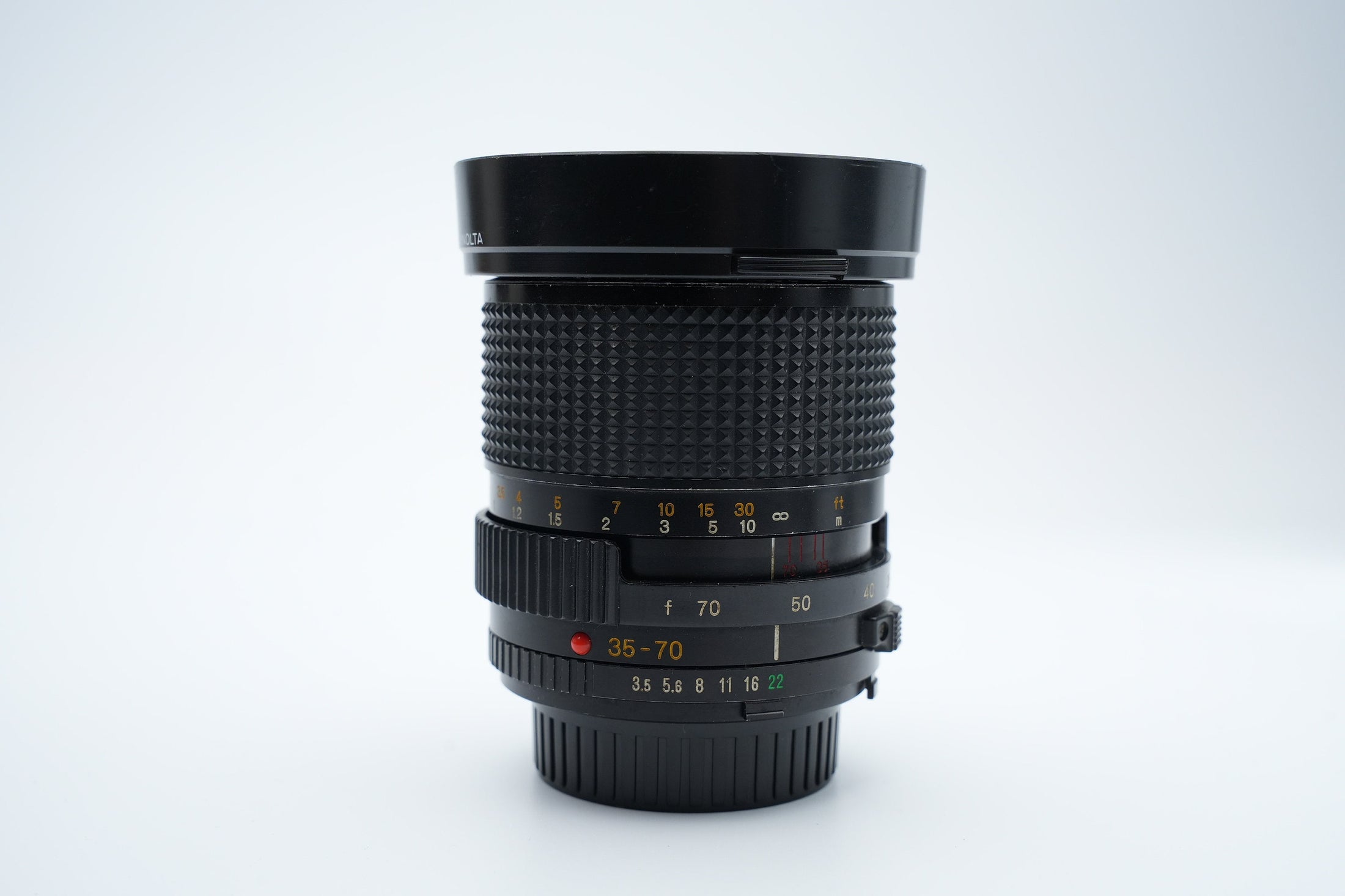 Minolta MD 35-70mm f/3.5 Macro Zoom Lens met Zonnekap