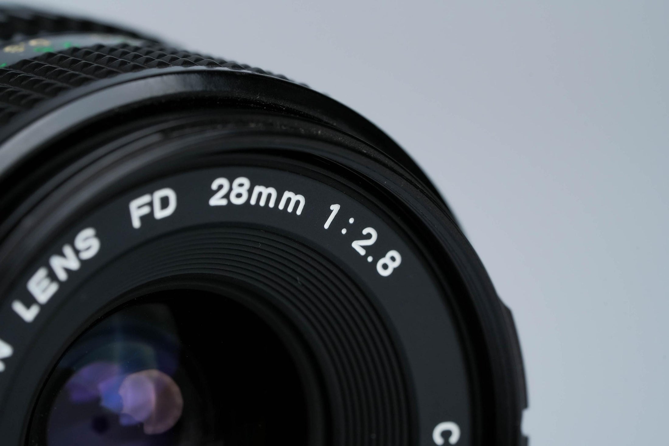Canon FD 28mm f/2.8 Groothoeklens – Compact, Scherp en Perfect voor Straatfotografie
