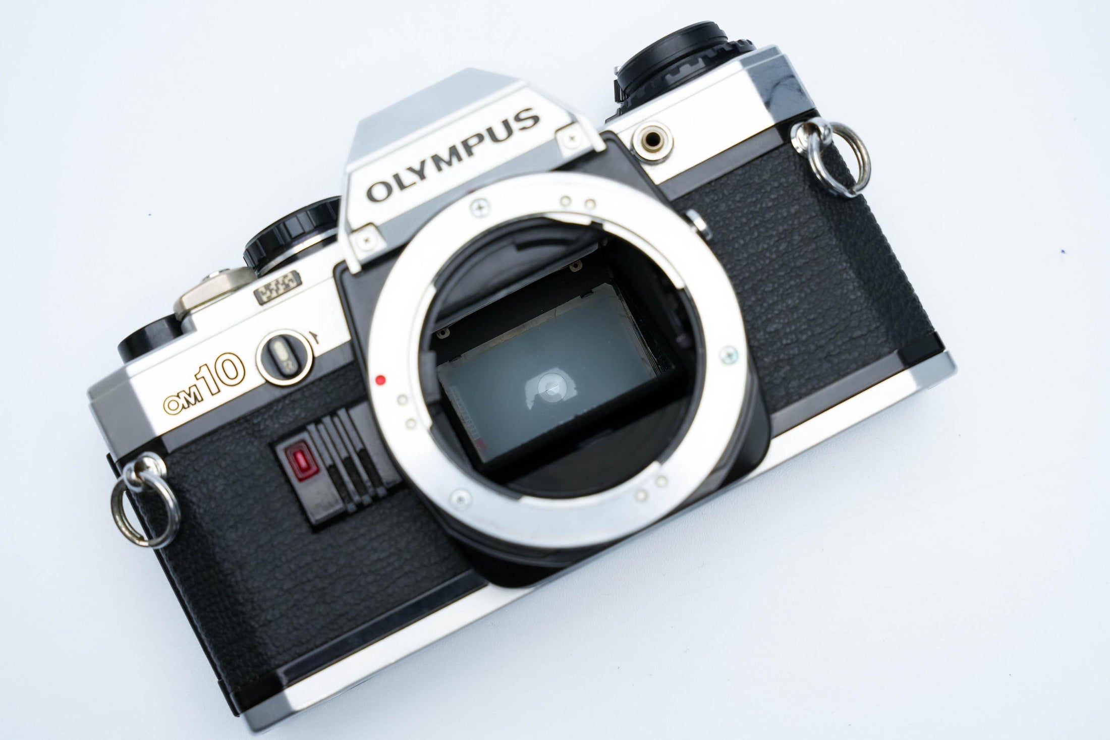 Olympus OM-10 – Olympus G.Zuiko 50mm f/1.4 + Gratis Kodak Gold 35mm Film