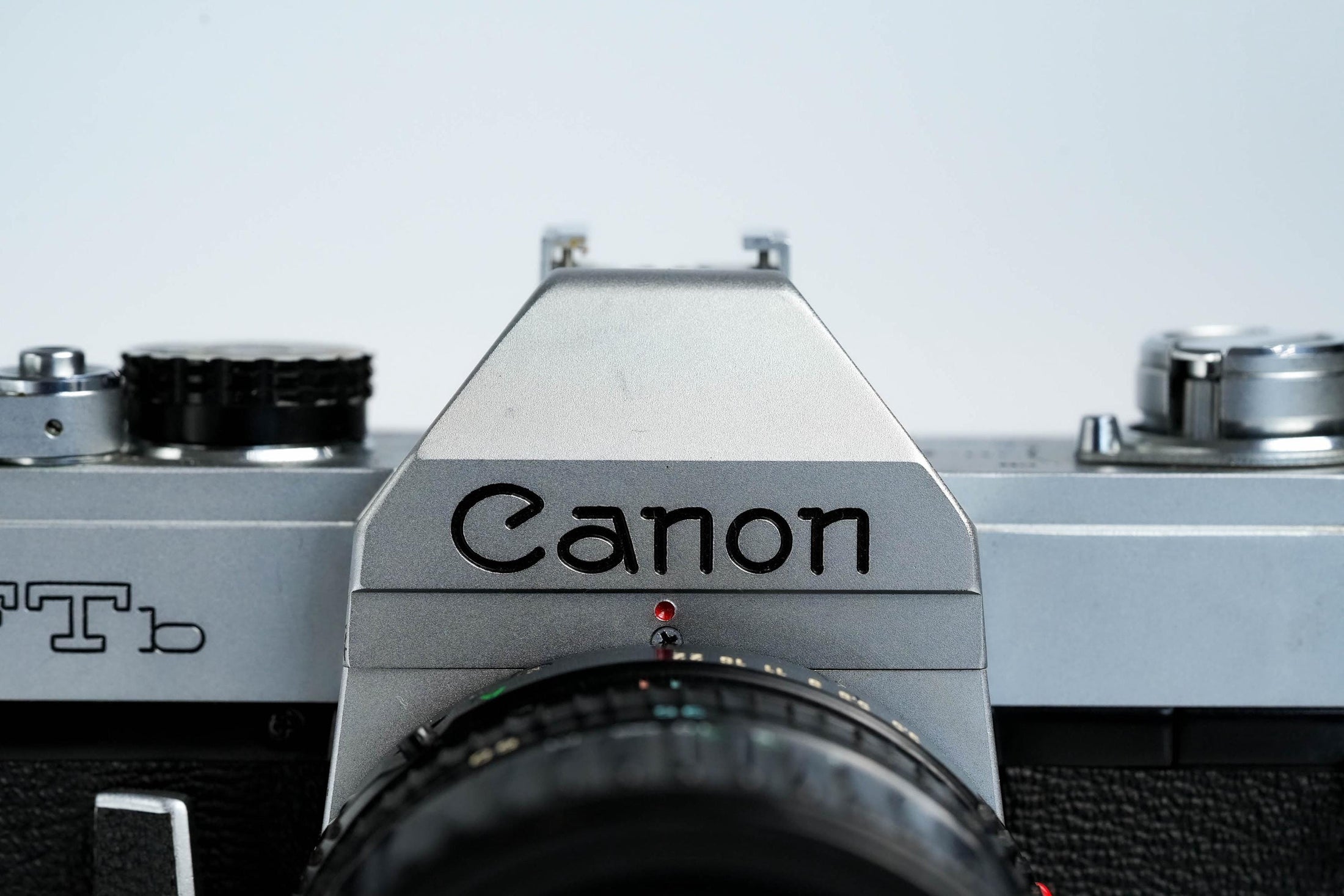 Canon FTb QL + 35-70mm f/3.5-4.5 – Volledig werkend + gratis 35mm film