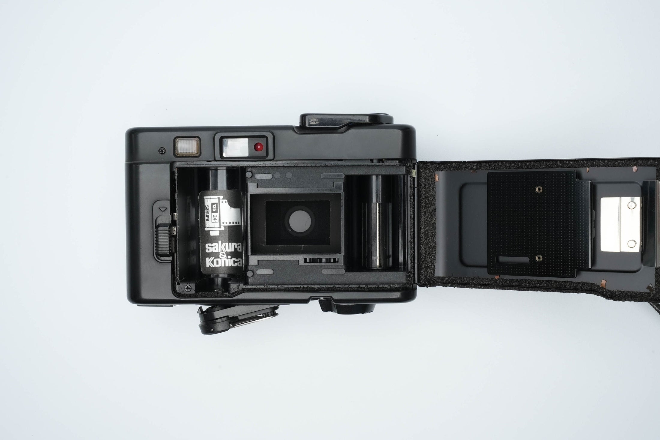 Konica Pop blauw - vintage point and shoot camera
