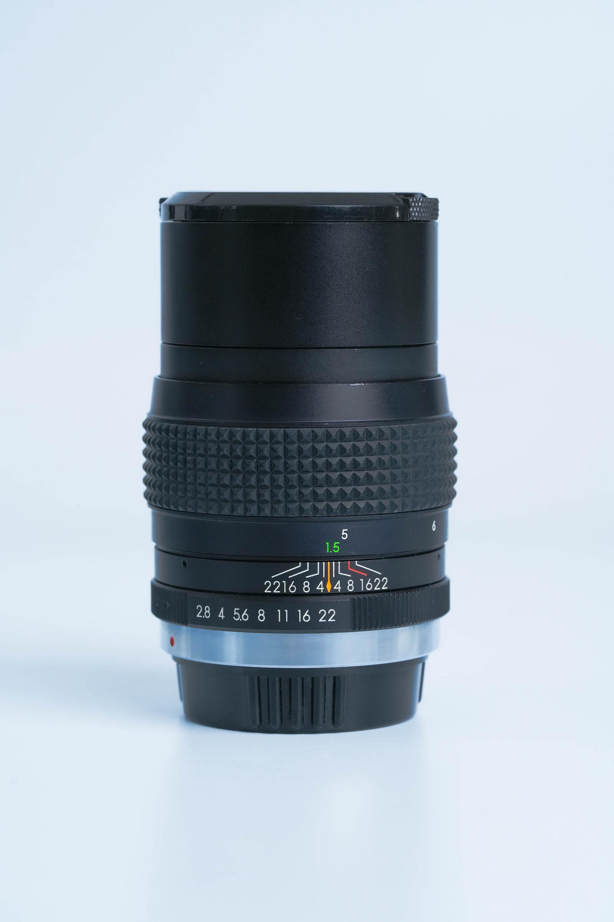Sun 135mm f/2.8 Telelens (Yashica/Contax vatting) – Vintage MF Lens | Volledig Werkend