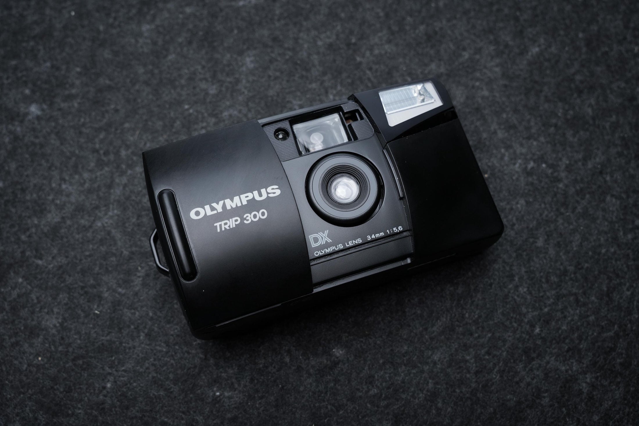 Olympus Trip 300 – 35mm compact camera – 1996 – in doos, getest en werkend