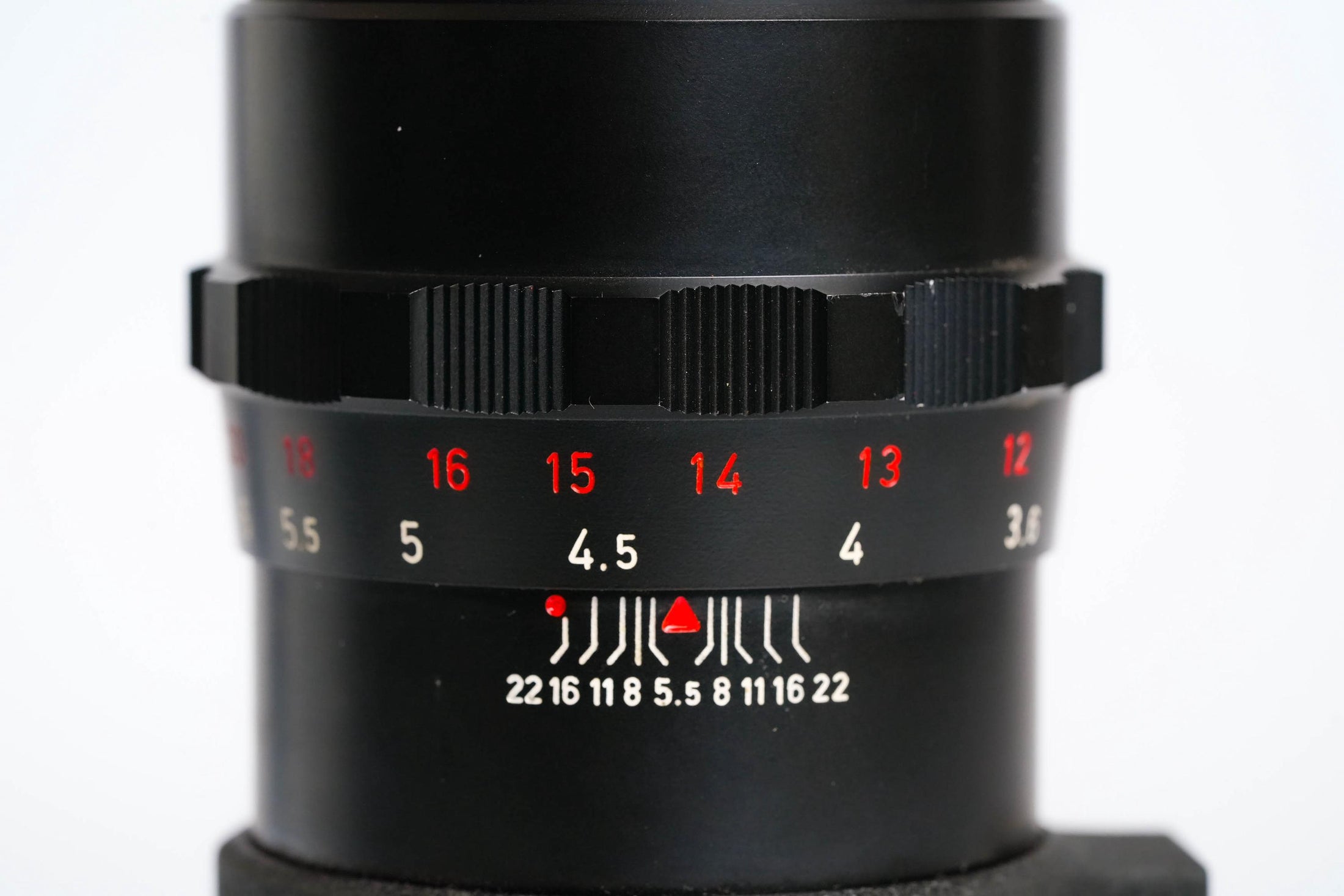 Meyer-Optik Görlitz Telemegor 250mm f/5.5 – Vintage Telelens met Exakta-mount