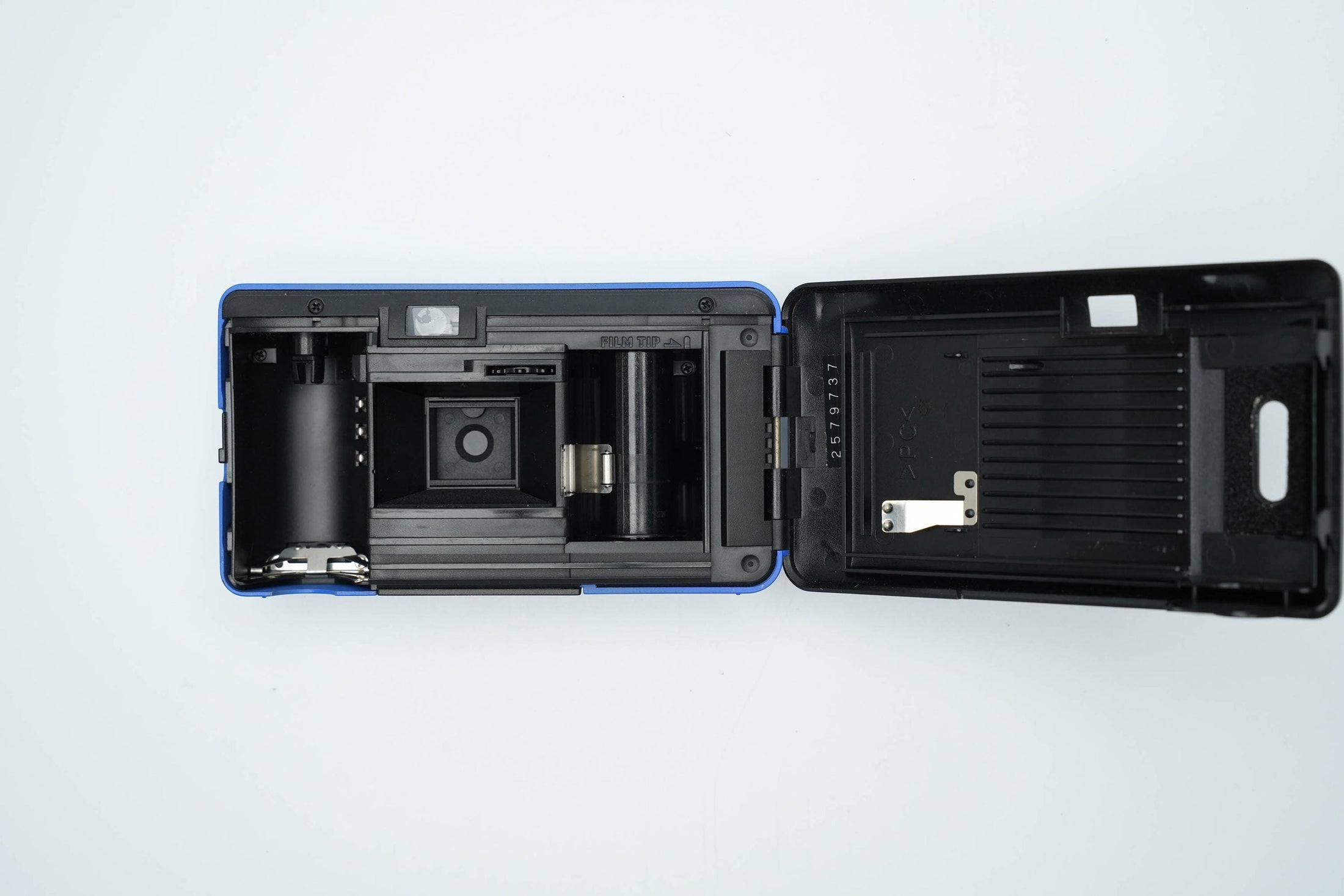 Konica EU-Mini - Compacte 35mm Point-and-Shoot Camera in Iconisch Blauw