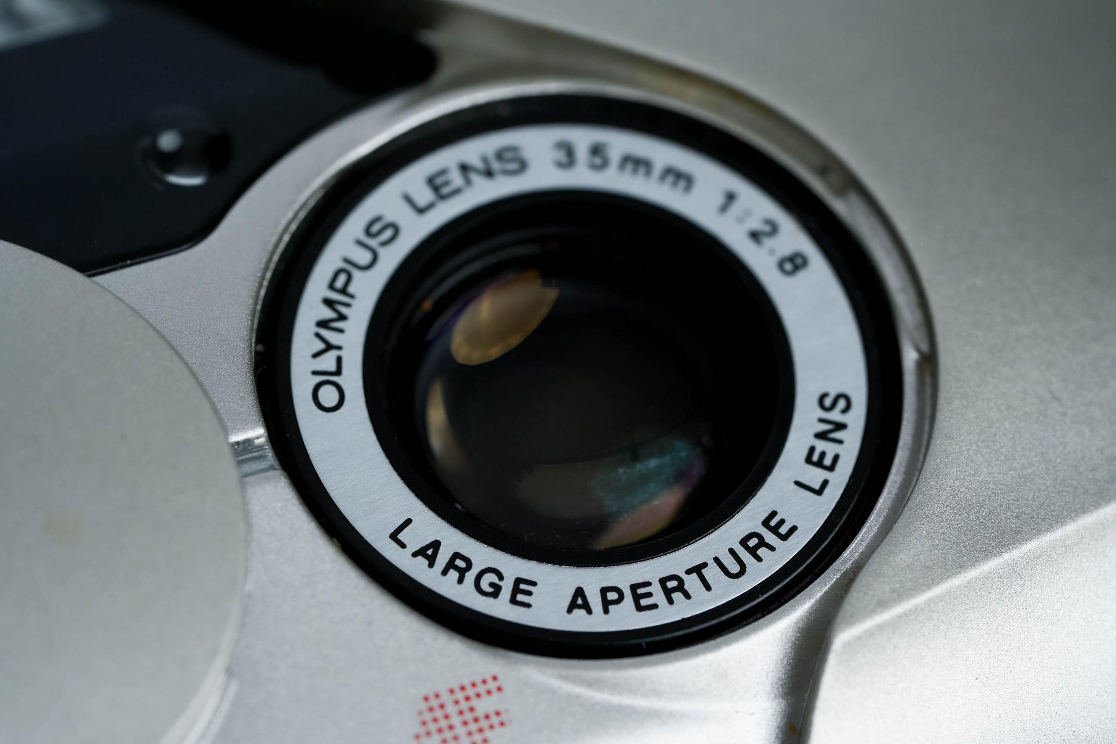 Olympus Mju-II (µ[mju:]-II) + gratis Kodak Gold Film (volledig werkende camera)