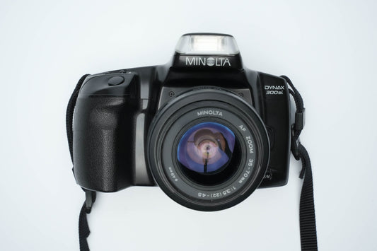 Minolta Dynax 300si | vinage 35mm film camera