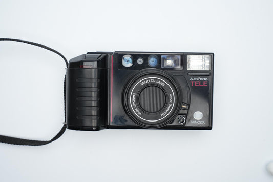 Minolta Auto Focus Tele - Klassieke Dual-Lens Point-and-Shoot Camera