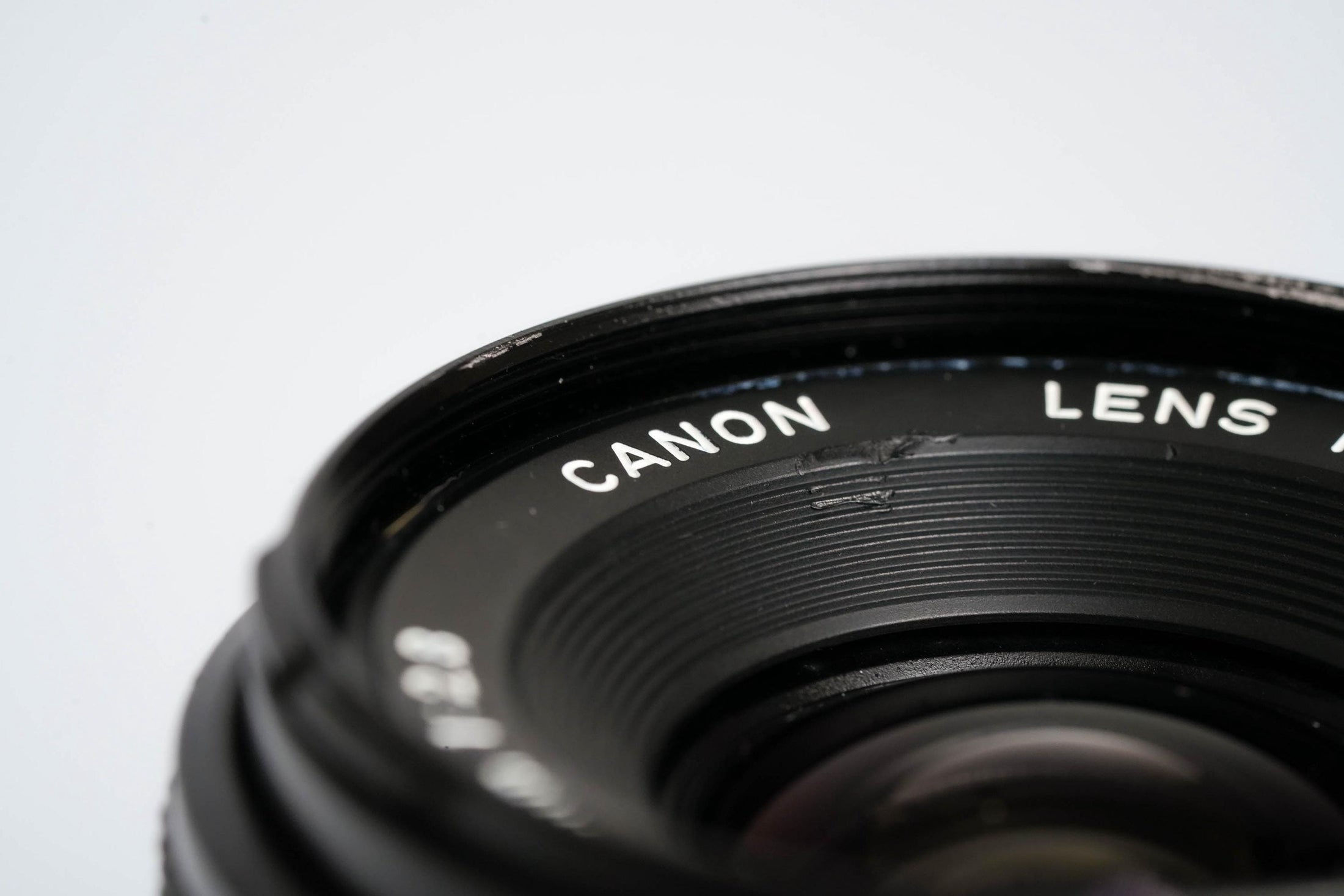 Canon FD 28mm f/2.8 – Klassieke Groothoeklens voor FD-mount