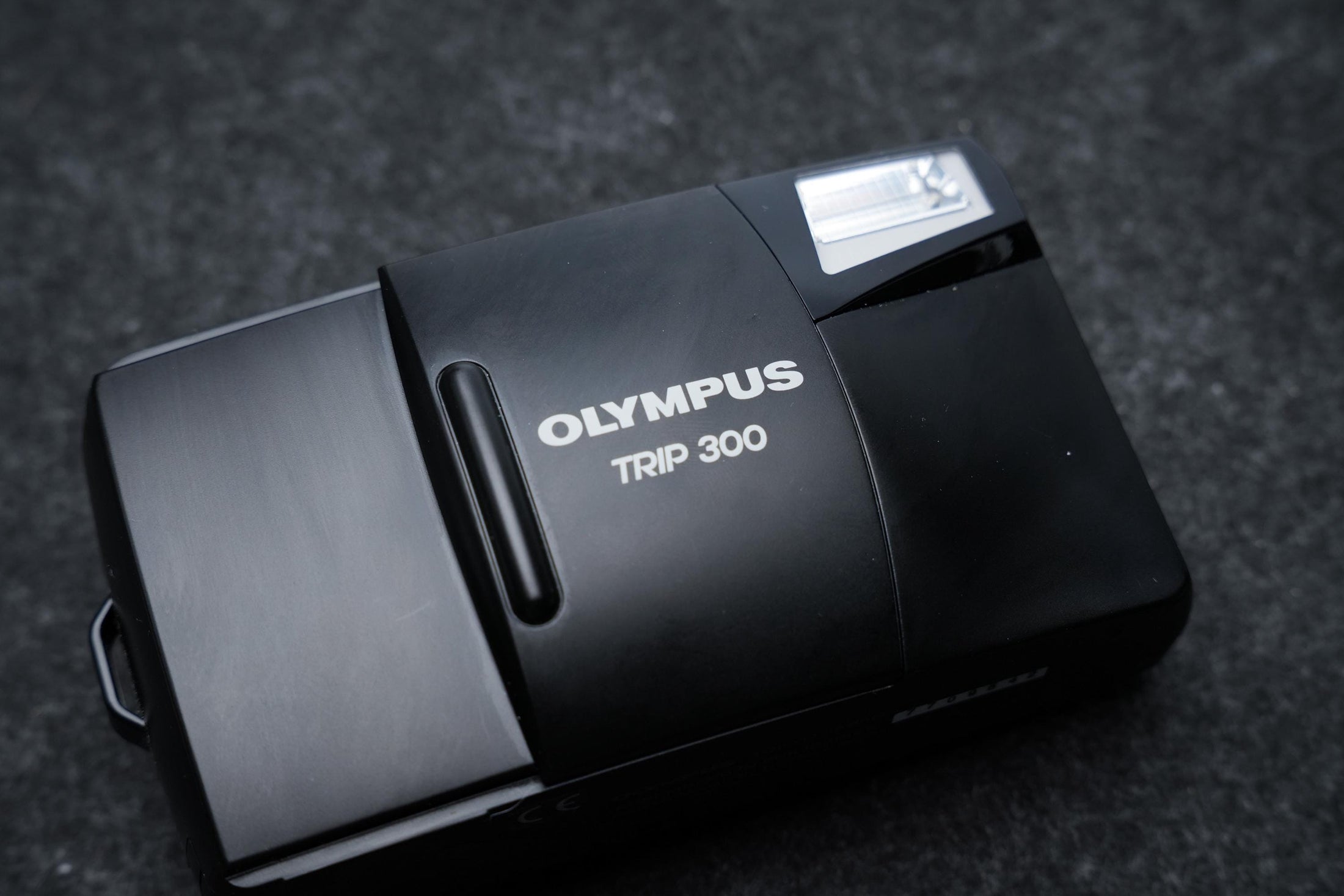 Olympus Trip 300 – 35mm compact camera – 1996 – in doos, getest en werkend
