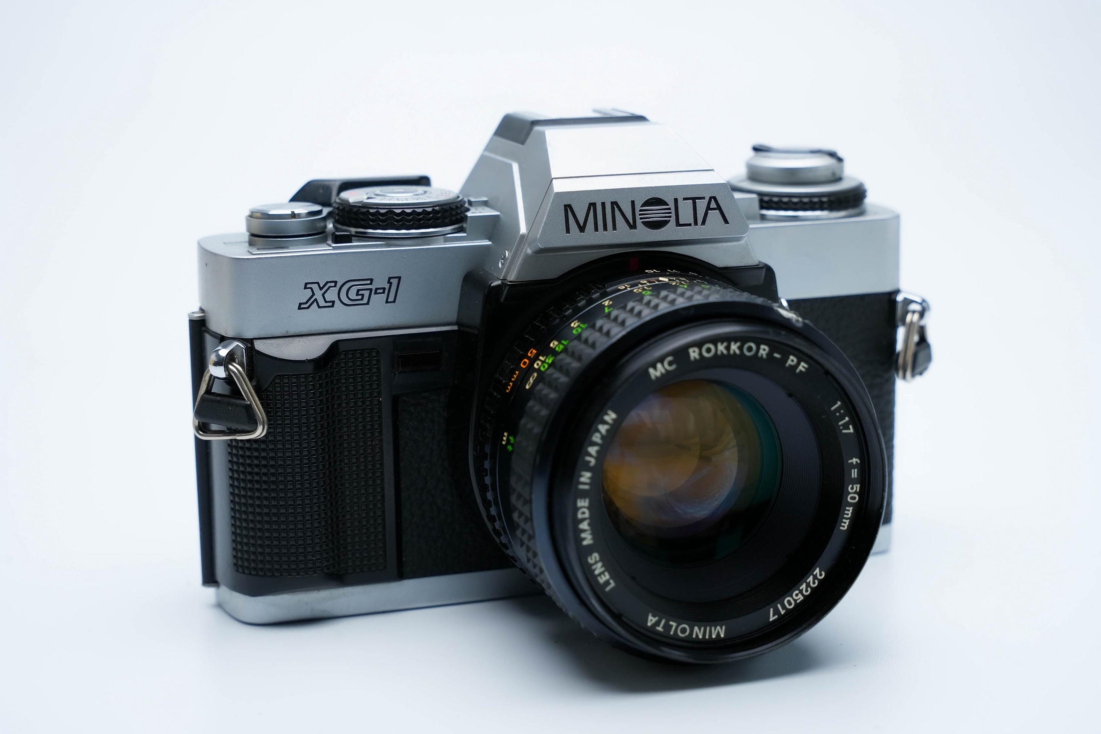 Minolta XG-1 + MC Rokkor-PF 50mm f/1.7 + gratis Kodak Gold 35mm film
