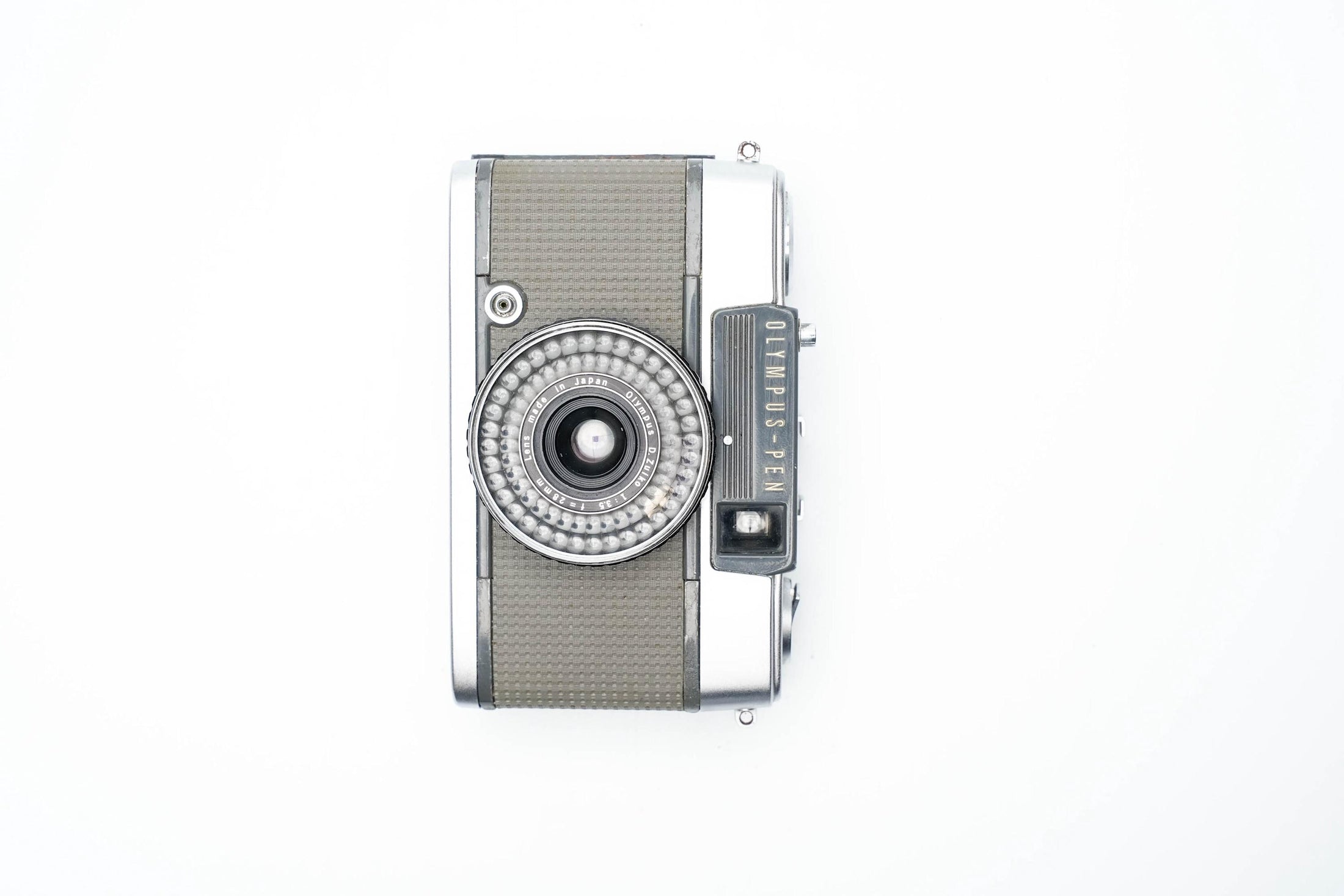 Olympus Pen EE-2 – Compacte Vintage Camera met Origineel Beschermhoesje