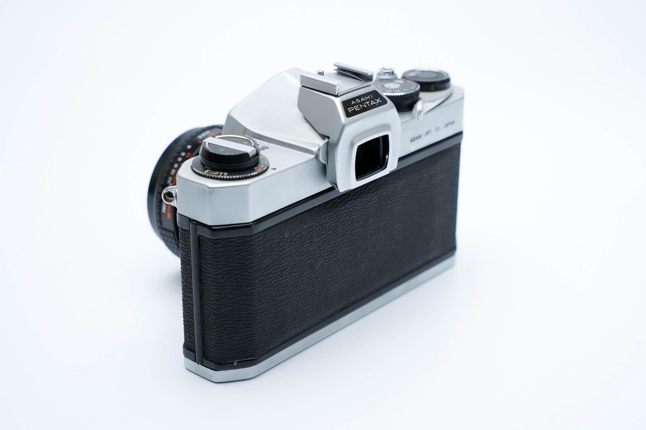 Pentax SP1000 –  Petri 45mm f/2.8 + Gratis Kodak Gold 35mm Film