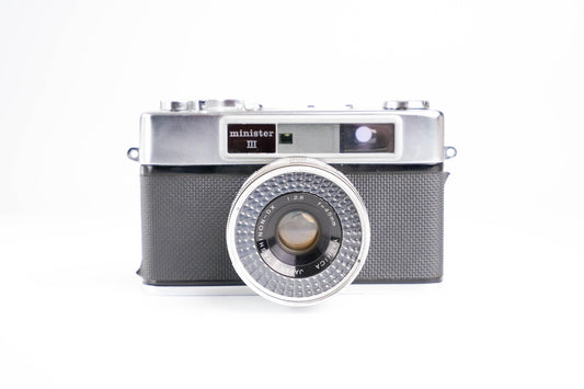 Yashica Minister III: Klassieke Meetzoekercamera in Uitstekende Staat