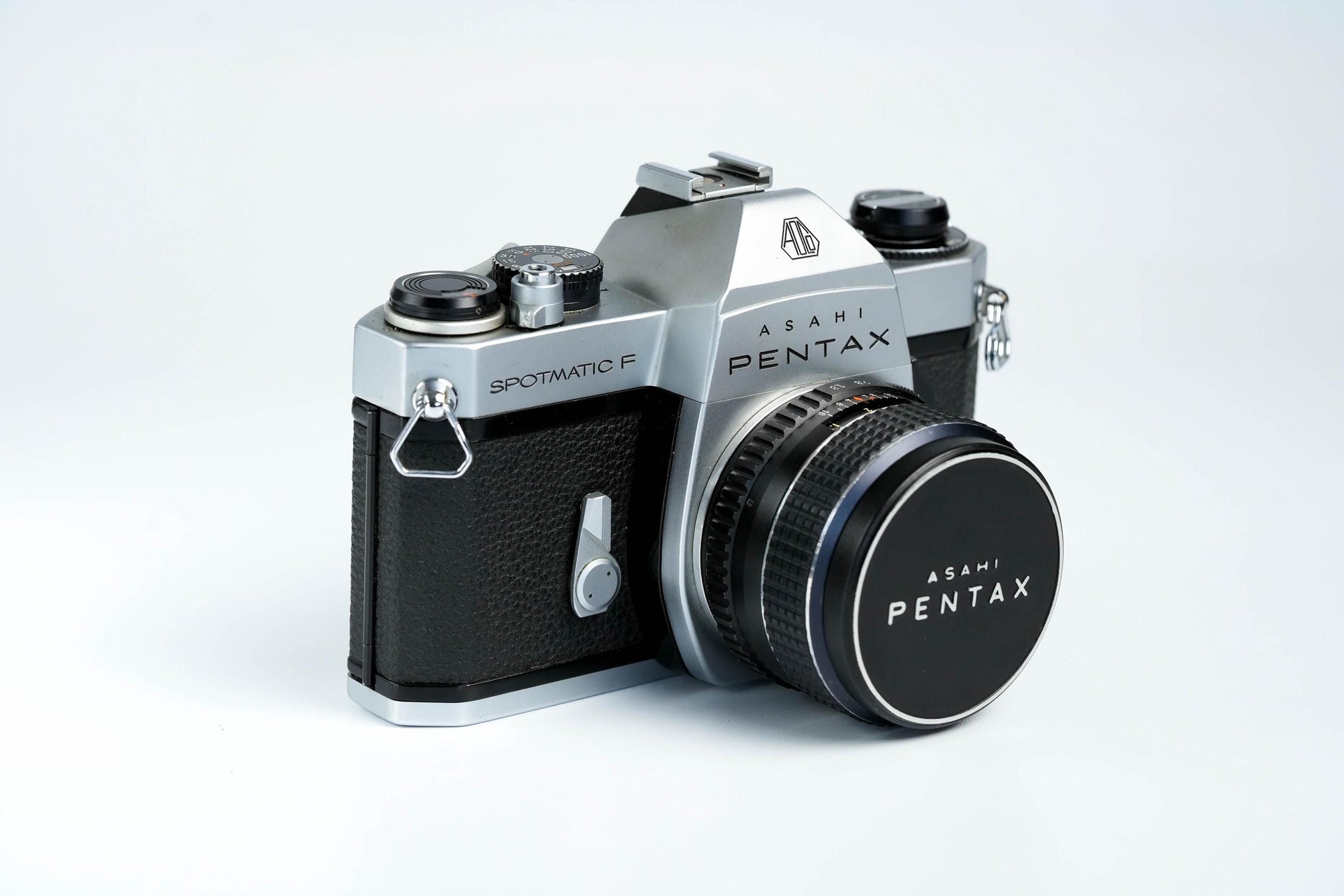 Pentax Spotmatic F + SMC Takumar 55mm f/1.8 – Volledig werkend + gratis 35mm film