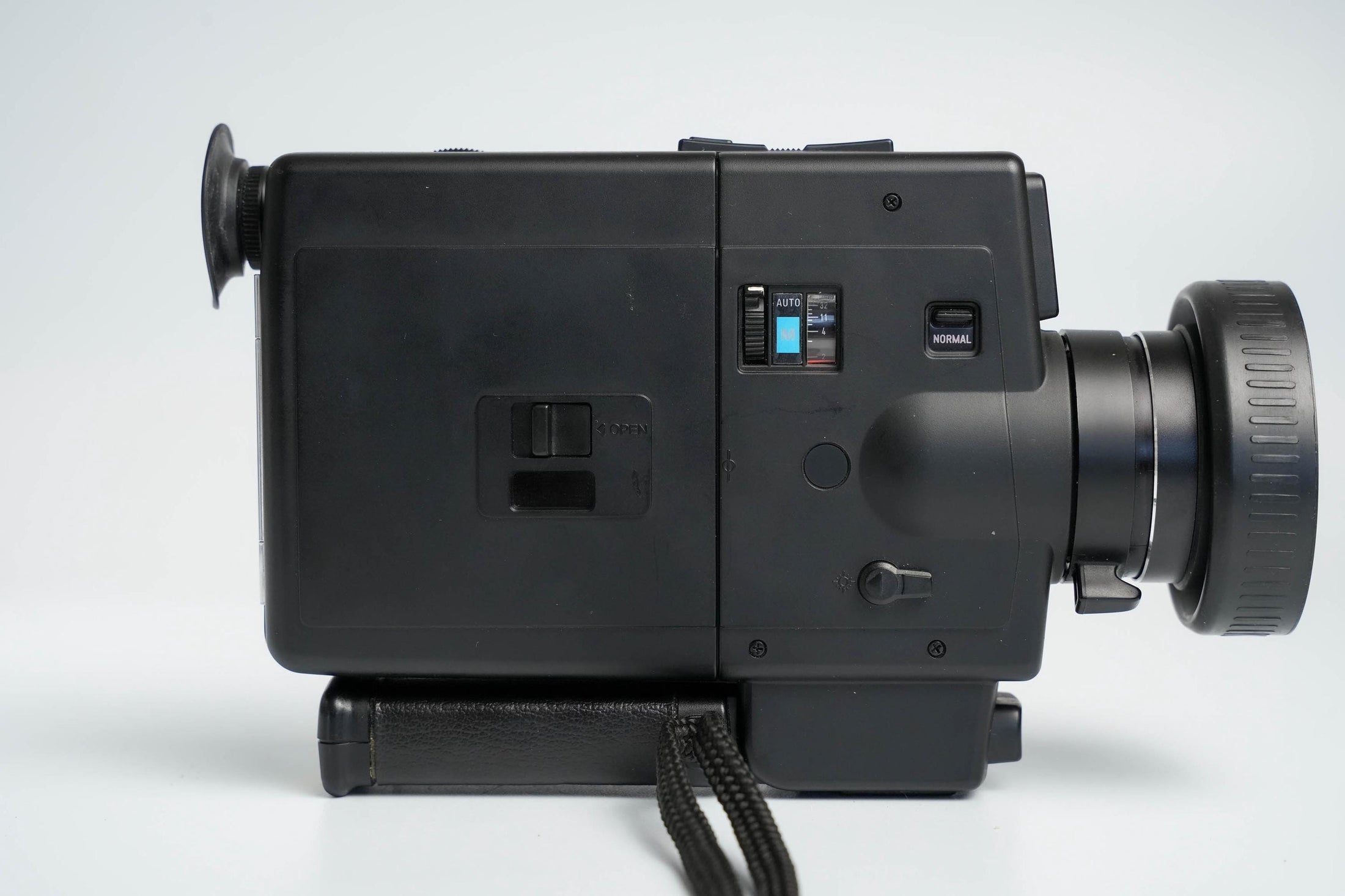 Minolta XL601 Super 8 Filmcamera – Volledig Werkend, Lichtsterk en Compact