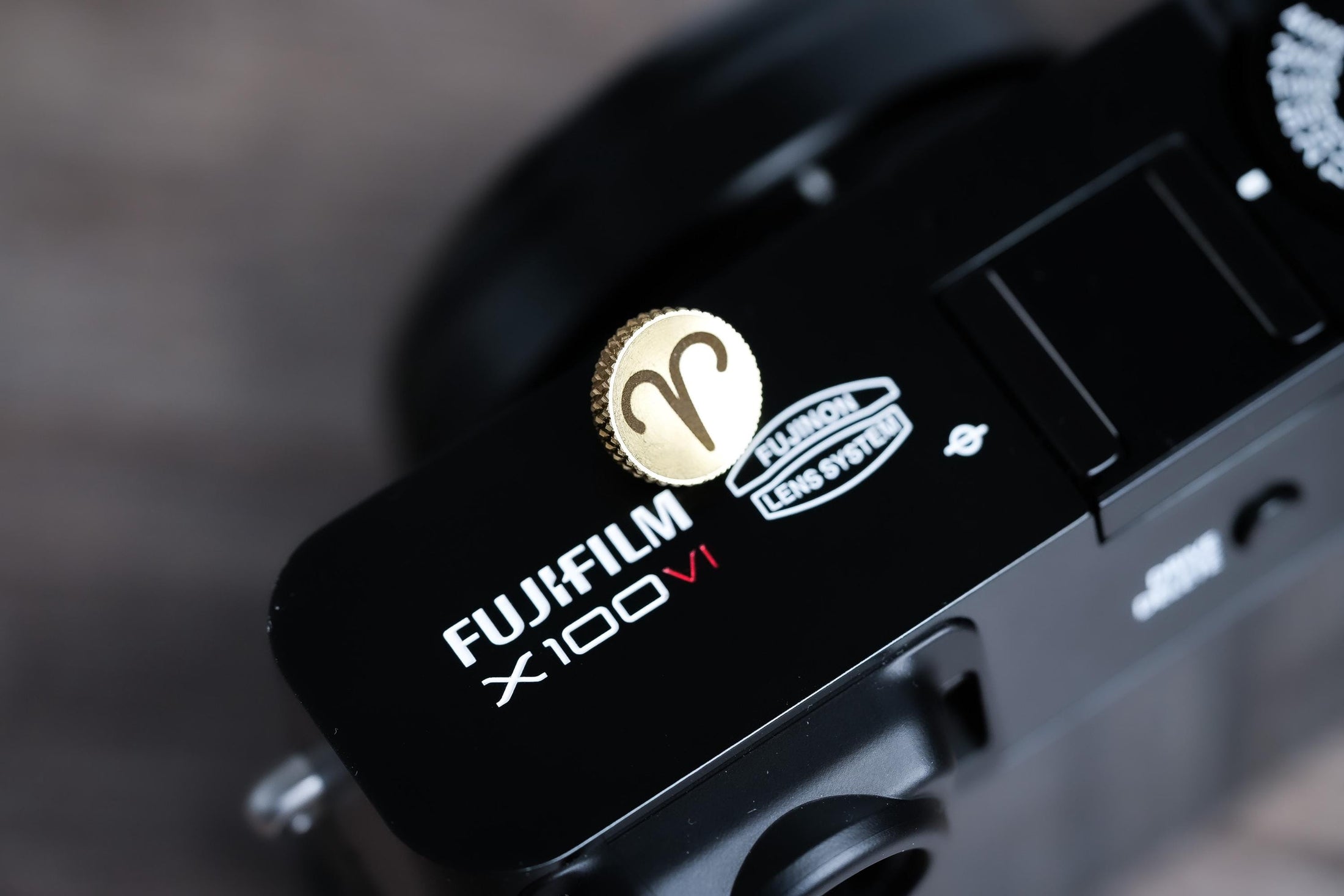 Ontspanknop sterrenbeeld Ram – Aries symbool – licht messing – gelaserd & handgemaakt