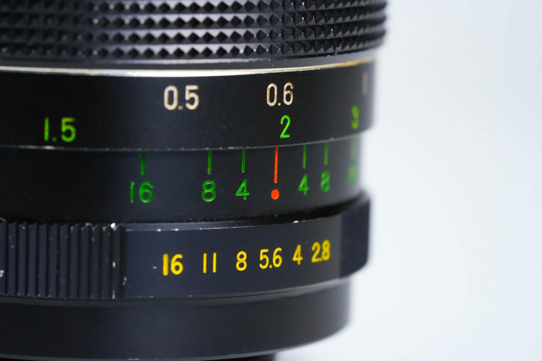 M-Optic 28mm f/2.8 – Vintage Groothoeklens (M42 Mount)