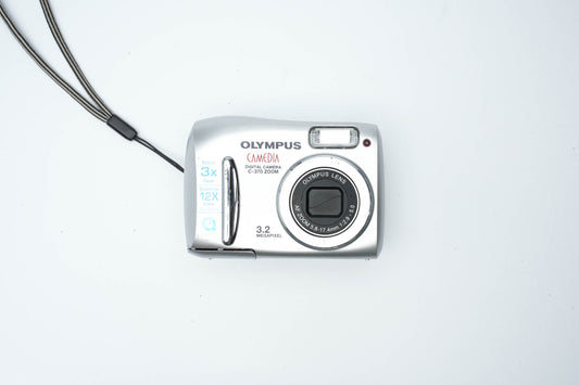 Olympus Camedia C-370 Zoom - vintage digitale camera
