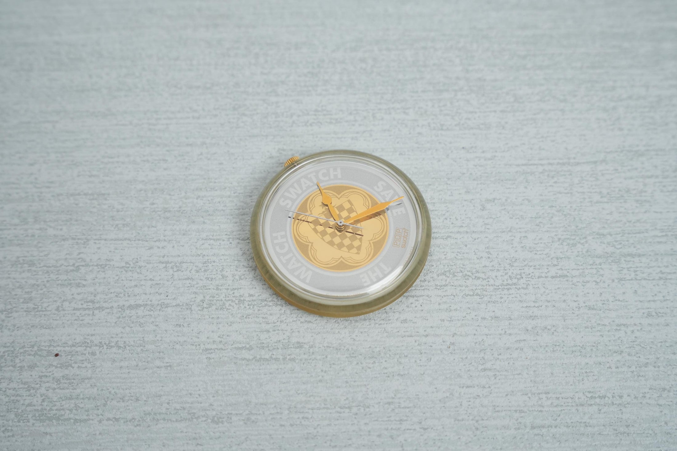 Vintage Pop Swatch "Guinevere" PWK169 – Uniek Gouden Design uit 1992