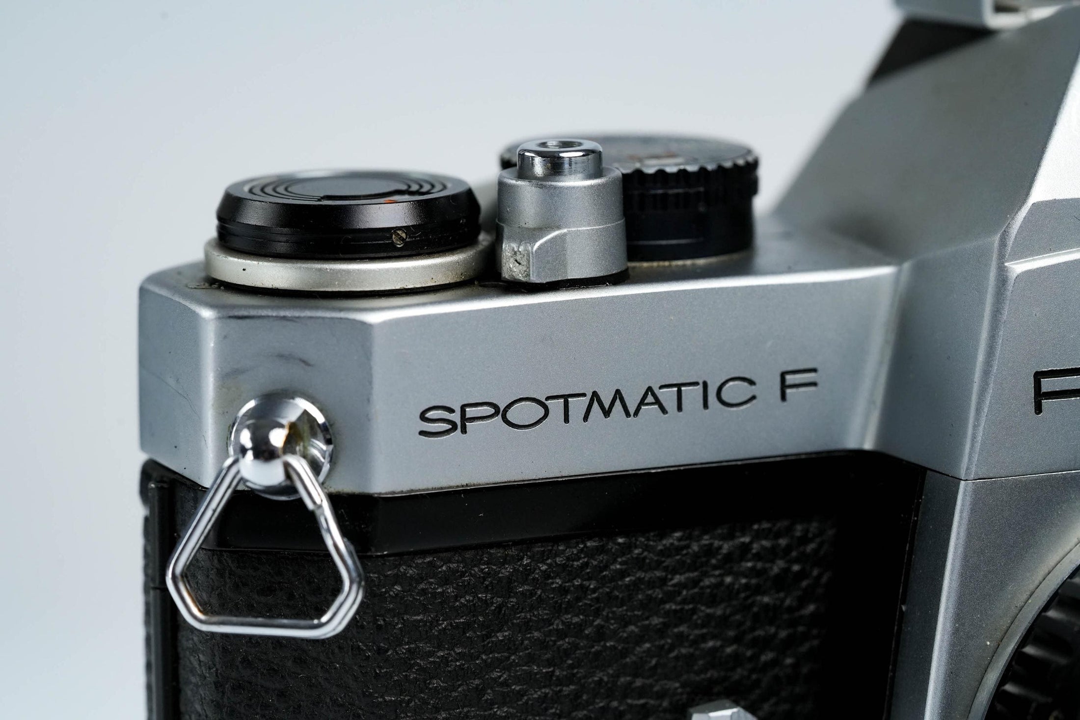 Pentax Spotmatic F + SMC Takumar 55mm f/1.8 – Volledig werkend + gratis 35mm film