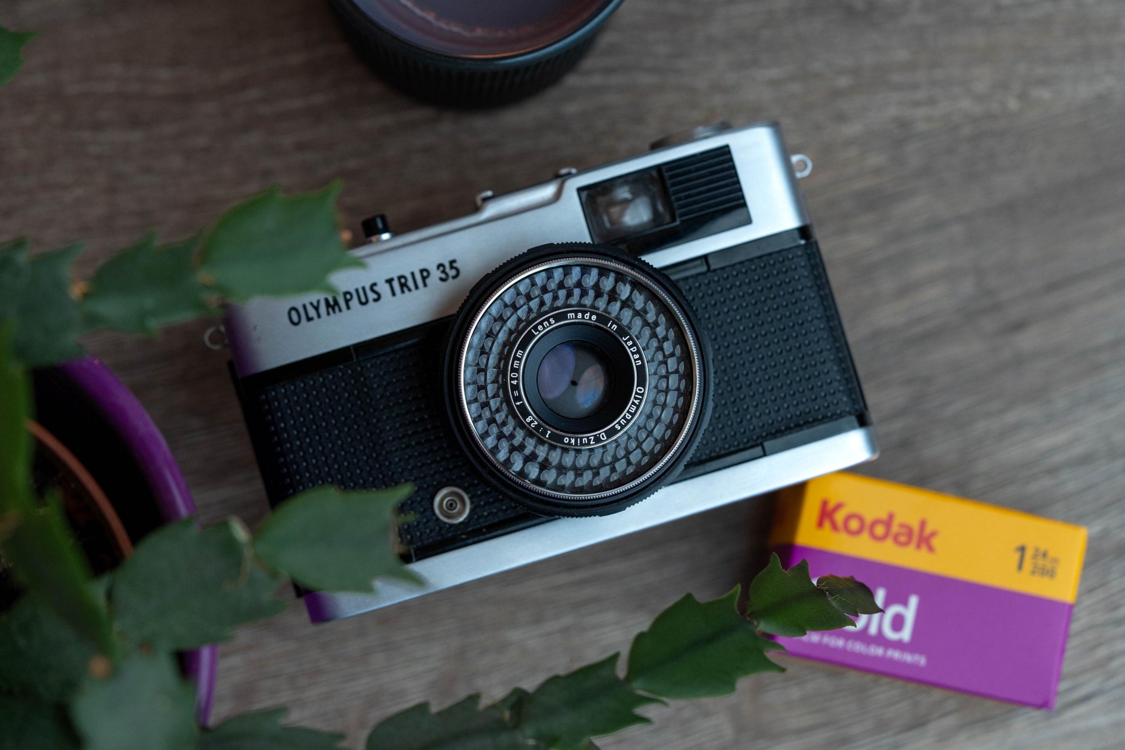 Olympus Trip 35 + gratis Kodak Gold film