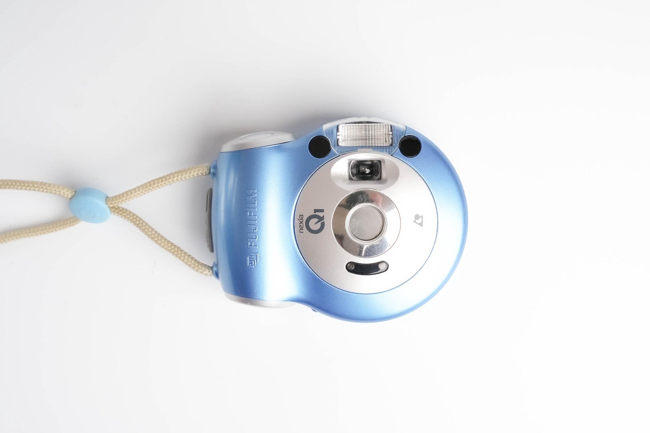 Fujifilm Nexia Q1 APS Camera: Compact en Stijlvol