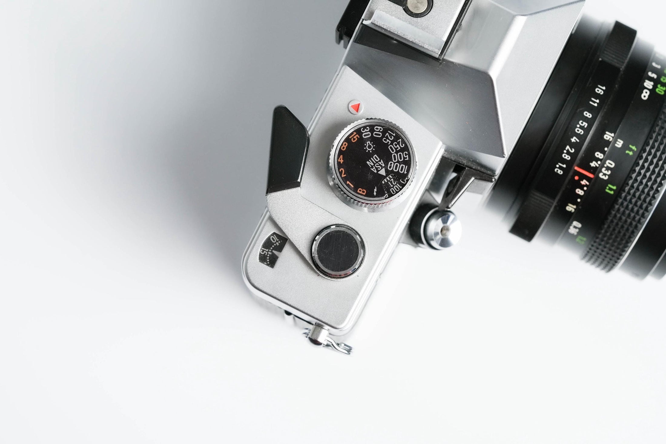 Praktica MTL 3 + Pentacon 50mm f/1.8 – Klassieke Oost-Duitse SLR met scherpe prime-lens