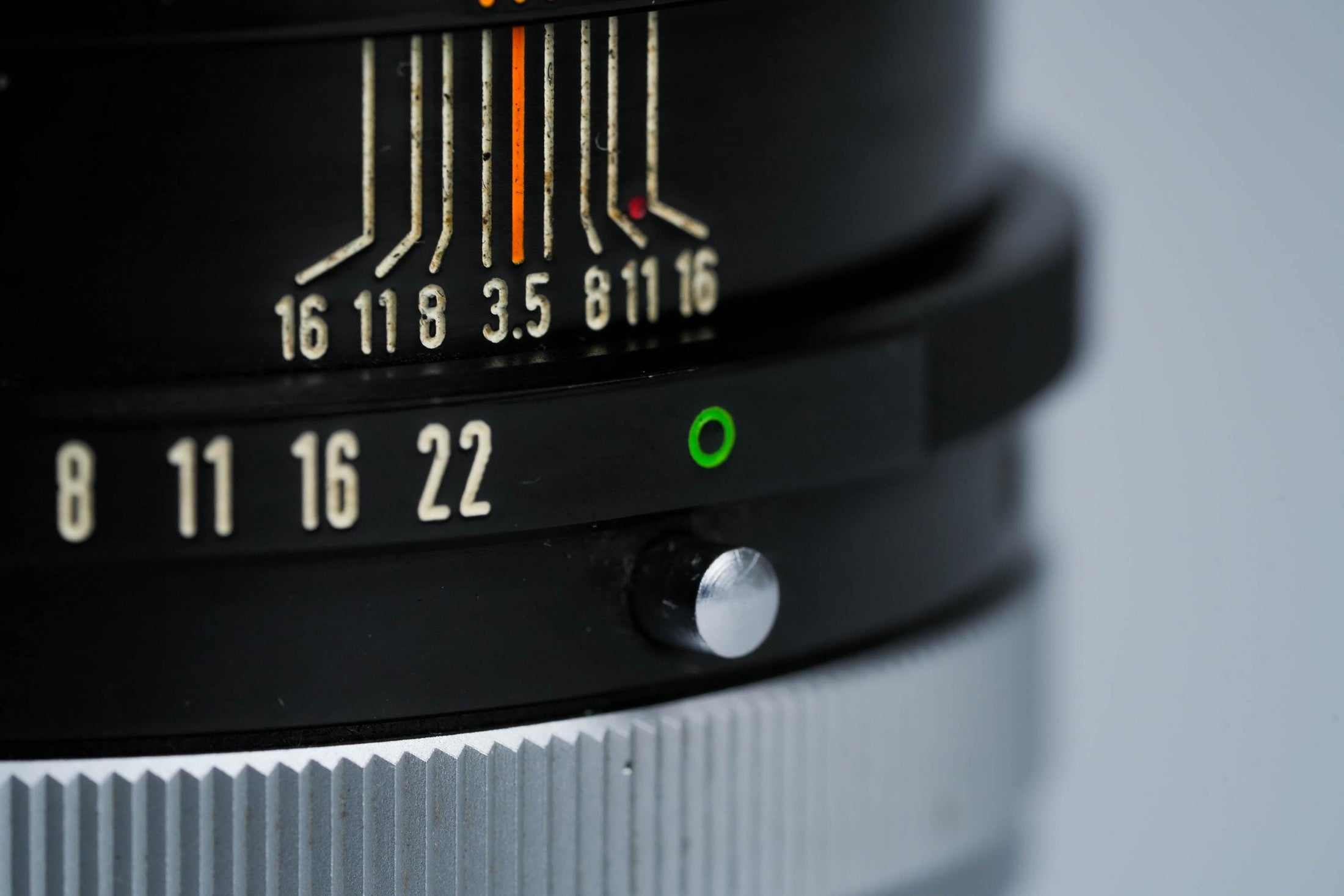 Canon FD 135mm f/3.5 S.C. Telelens – Klassieke Portretspecialist met Schitterende Bokeh