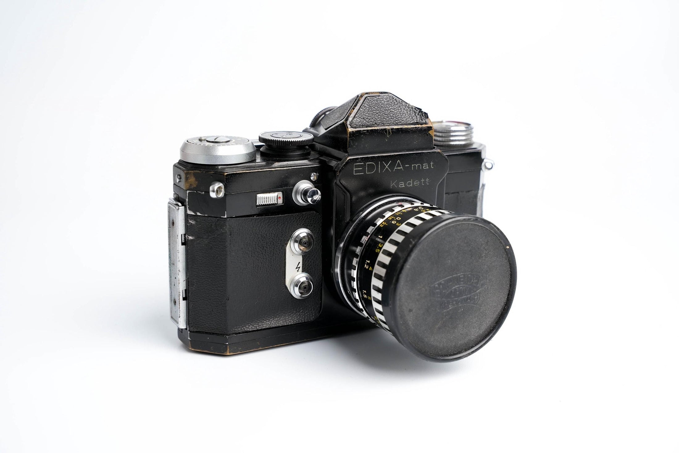 Edixa-mat Kadett – Mechanische Duitse SLR met Edixa Auto-Cassaron 50mm f/2.8 Lens