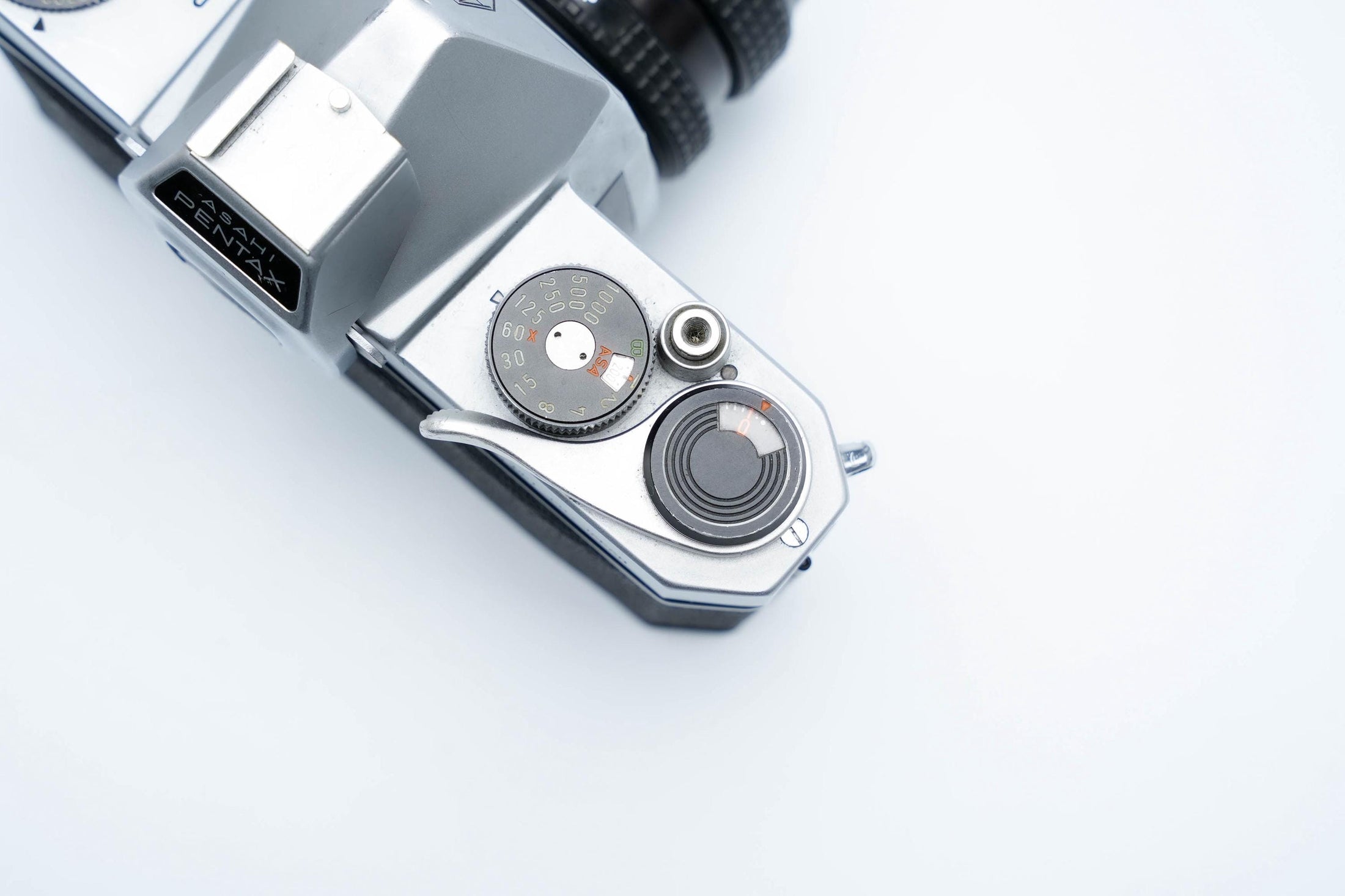 Pentax SP1000 –  Petri 45mm f/2.8 + Gratis Kodak Gold 35mm Film
