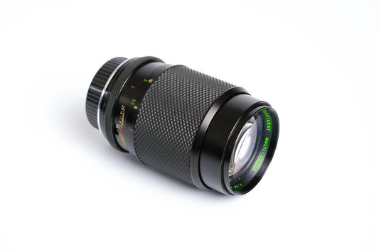 Quantaray 135mm f/2.8 Telelens – Minolta MD-mount – Vintage Portretlens