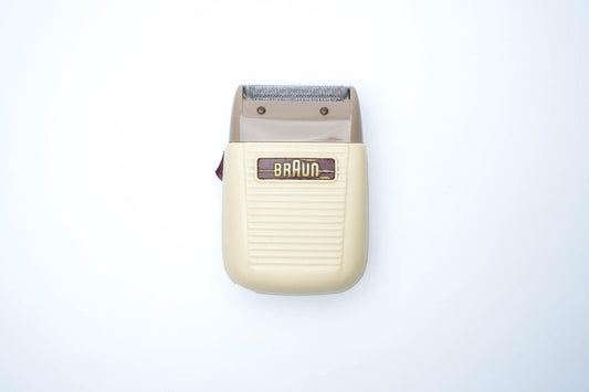 Braun Scheerapparaat – Retro Verzamelobject of Decoratief Item