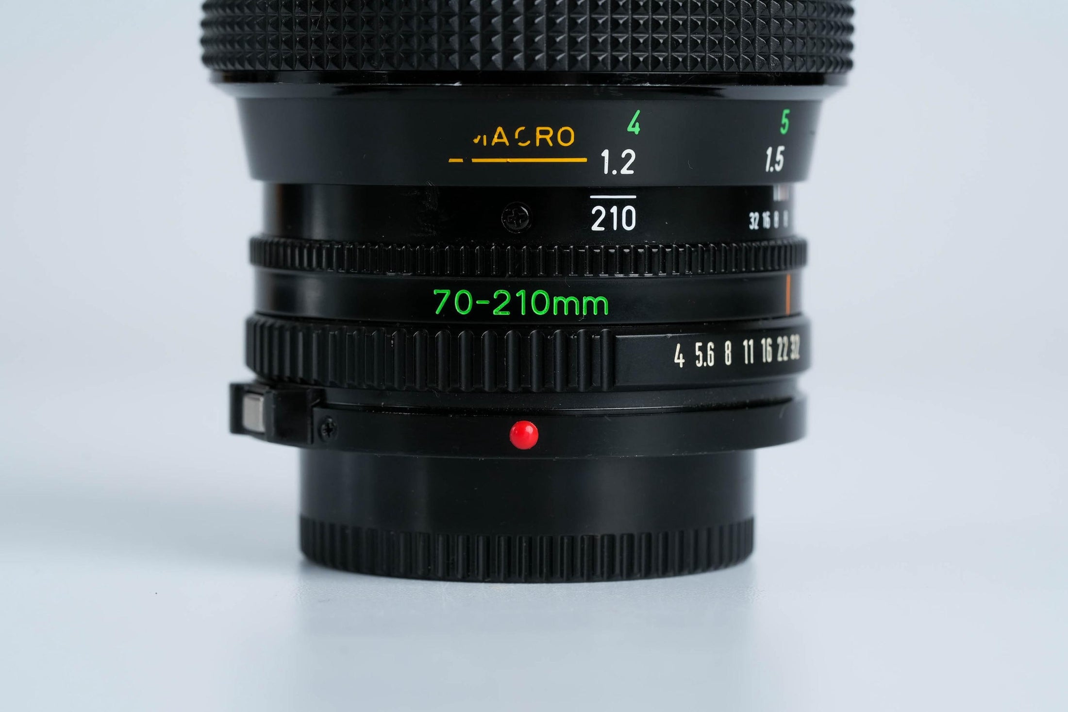 Canon FD 70-210mm f/4 Telezoom – Vintage Kwaliteit met Schitterende Optiek