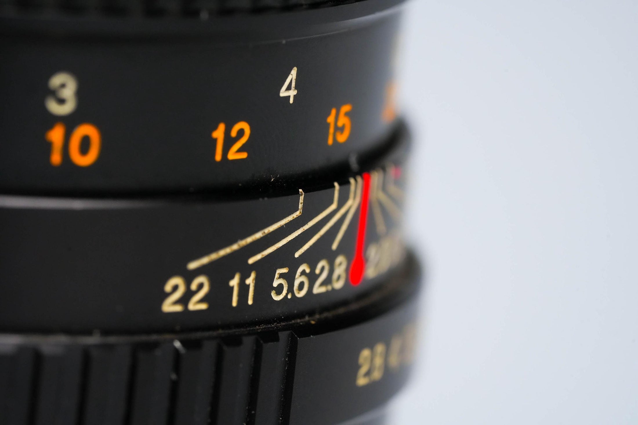 Tokina 135mm f2.8 (Canon FD) – Klassieke Telelens met Snel Diafragma