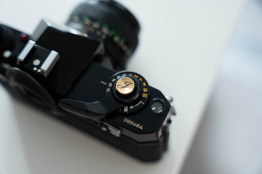 Personaliseer je camera met een unieke laser gegraveerde shutter button!
