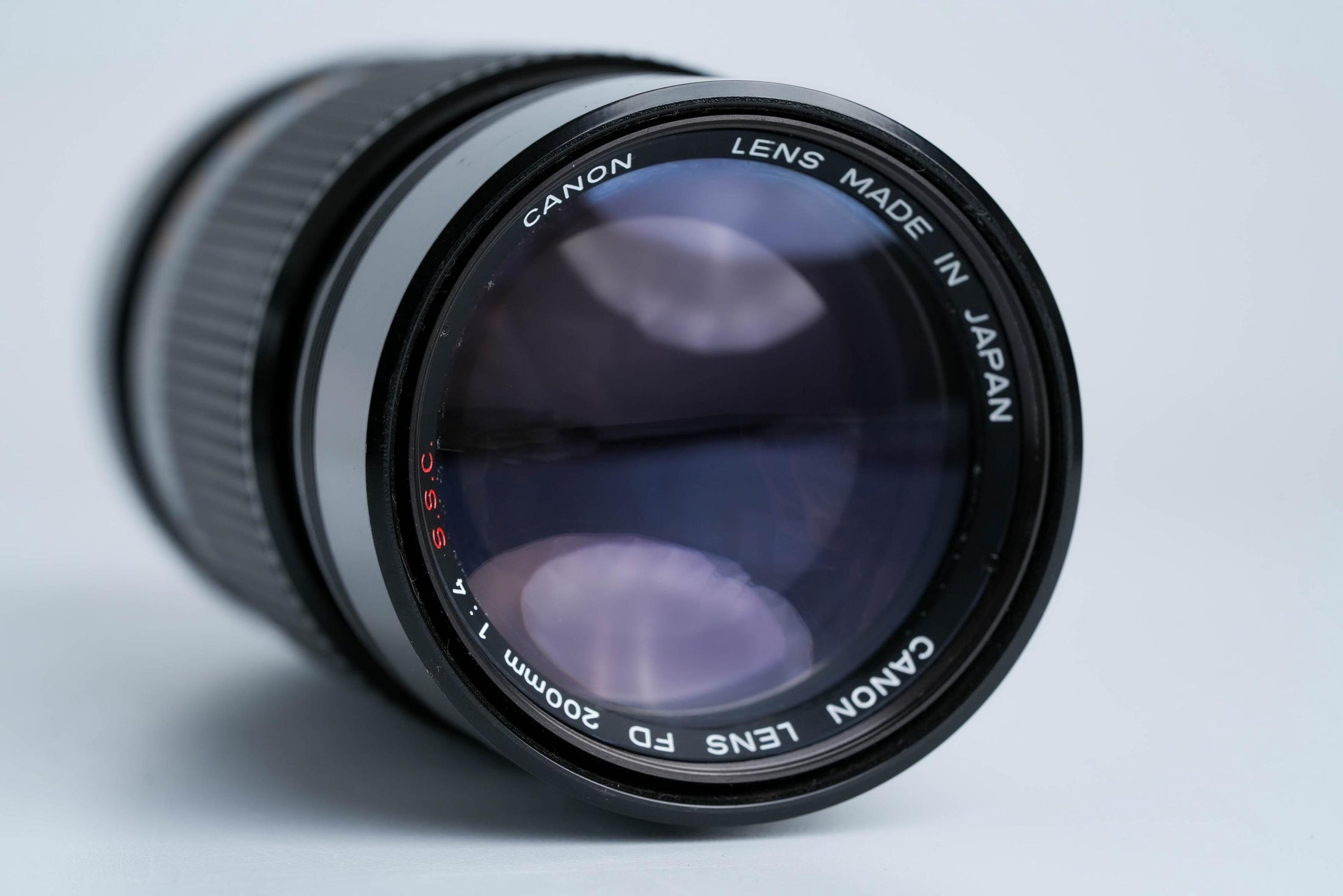 Canon FD 200mm f/4 S.S.C. Telelens – Legendarische Scherpte met Super Spectra Coating