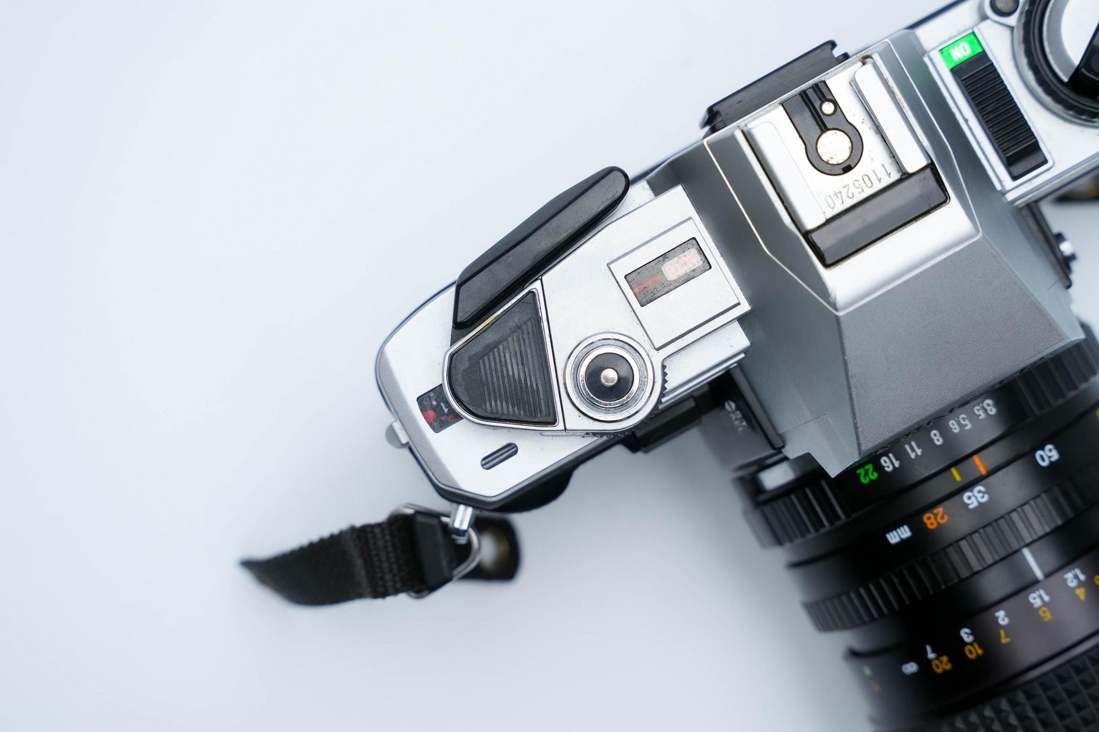 Minolta X-300 – MD Zoom 28-70mm f/3.5-4.8 + Gratis Kodak Gold