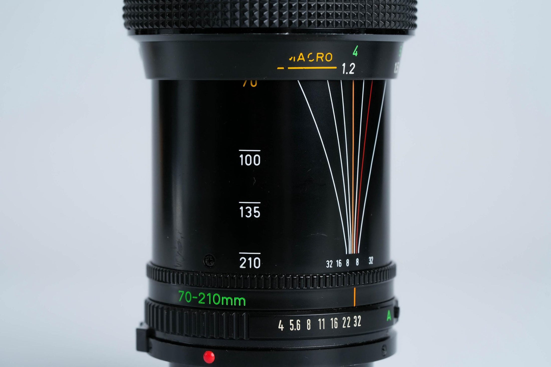 Canon FD 70-210mm f/4 Telezoom – Vintage Kwaliteit met Schitterende Optiek