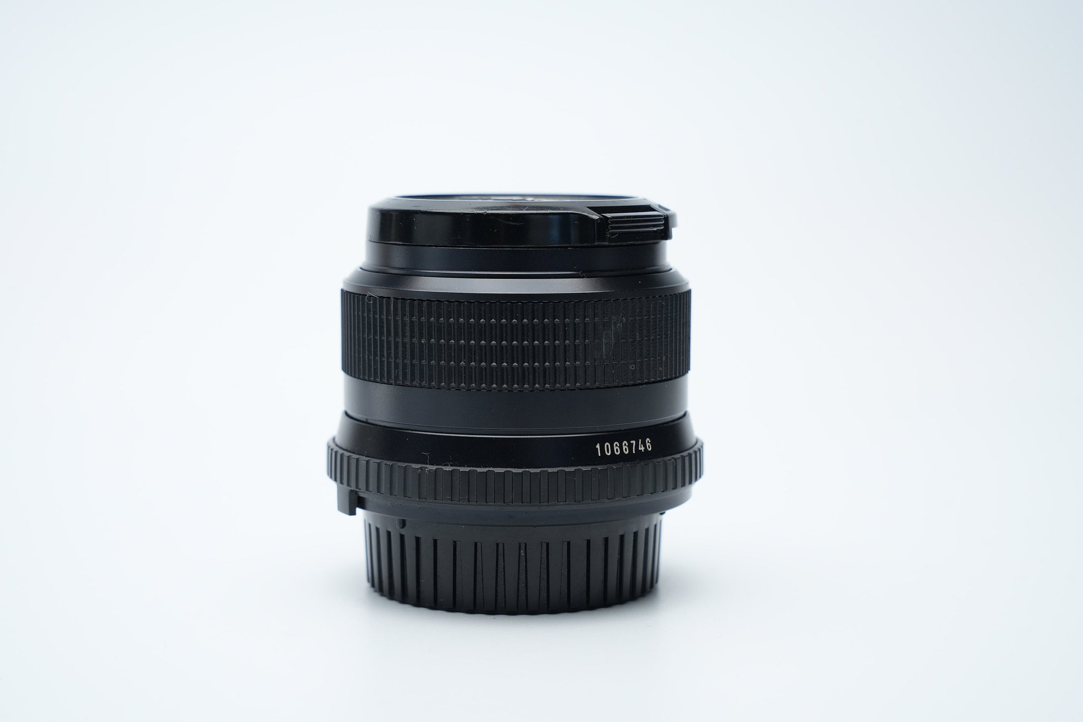 Minolta MD W.Rokkor 28mm f/2.8 Vintage Groothoeklens – Ideaal voor Landschaps- en Straatfotografie