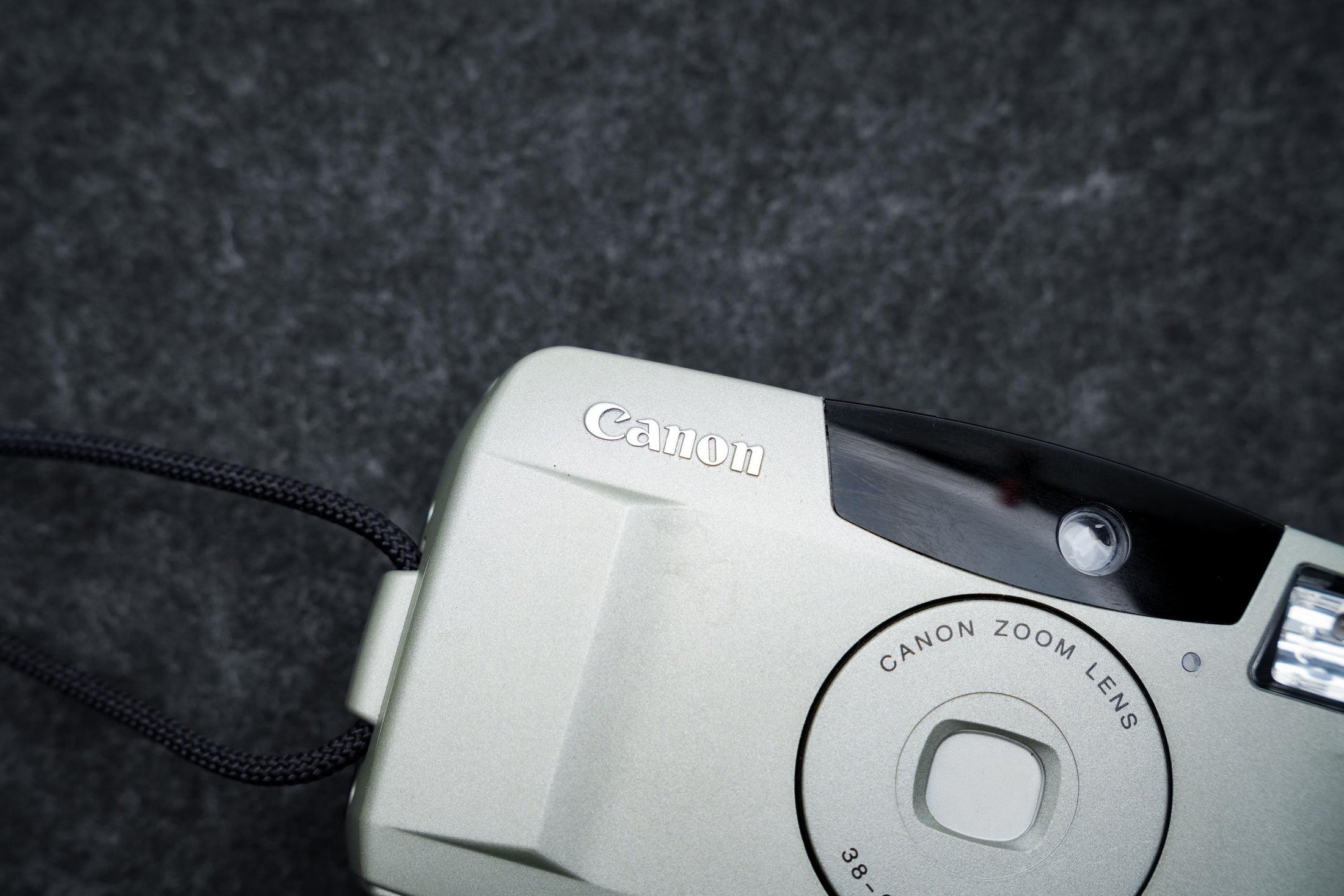 Canon Prima Zoom Shot + gratis 35mm film – 35mm point-and-shoot camera – 1995 – nieuw in doos, old stock