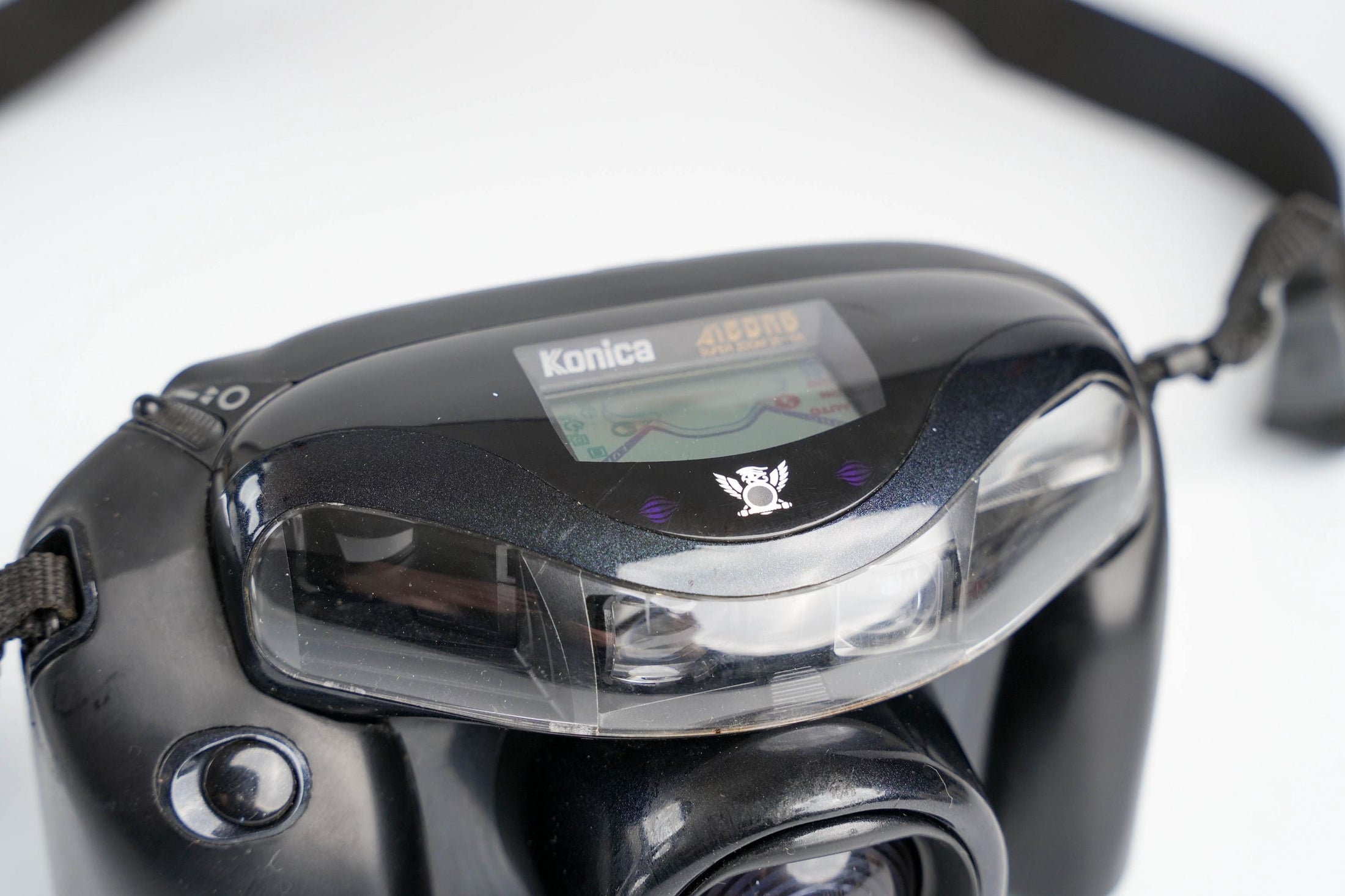 Konica Airborg 35mm Point-and-Shoot Camera: Futuristisch Design