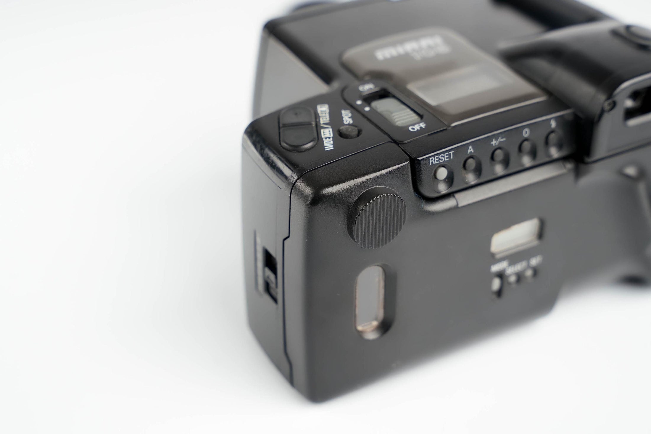 Ricoh Mirai 105: Retro Analoge Camera met Moderne Autofocus